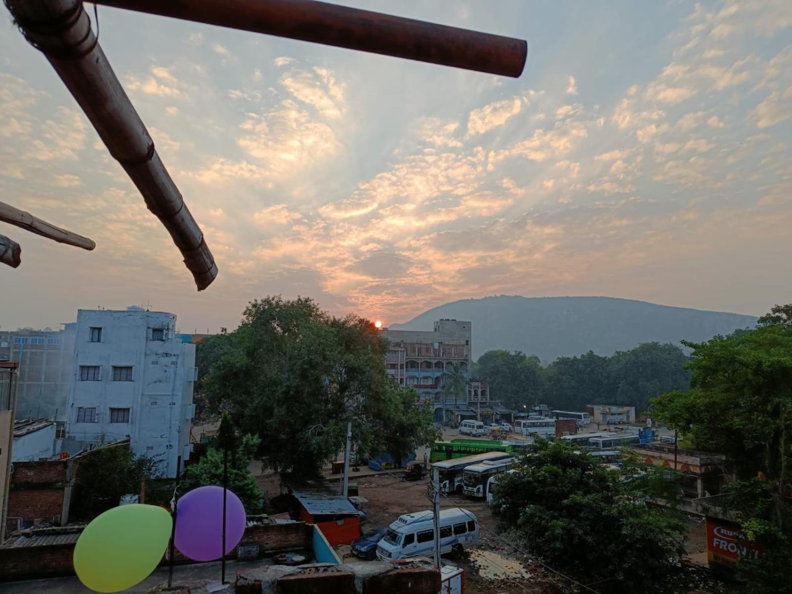 Hotel Devdoot Rajgir Bilik gambar